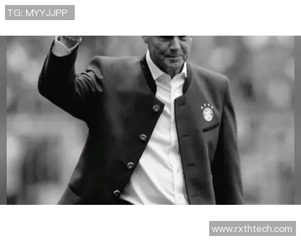 刚刚去世的足球明星引发全球哀悼他的传奇生涯与影响力回顾 刚刚去世的足球明星引发全球哀悼他的传奇生涯与影响力回顾