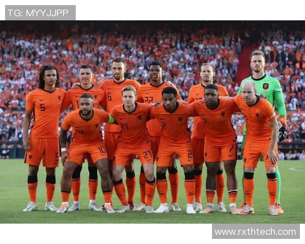 德国足球队历届足球明星回顾与成就分析探讨