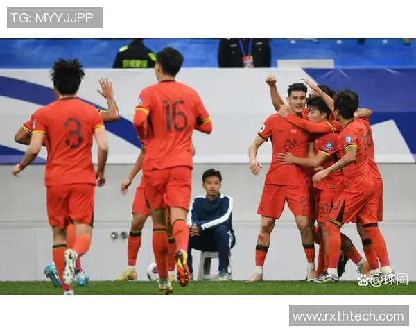 足球明星齐聚一堂的精彩瞬间集锦展现他们的风采与激情